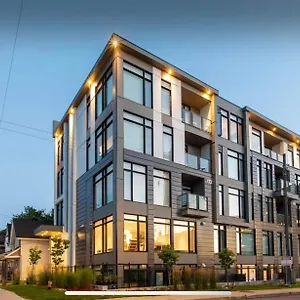 Westview Luxury Apartahotel