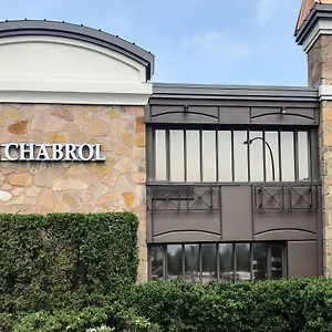 Le Chabrol & Hotel Montreal
